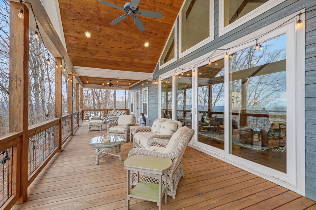 Blairsville, Georgia, 30512, United States, 4 Bedrooms Bedrooms, ,4 BathroomsBathrooms,Residential,Active,2019454