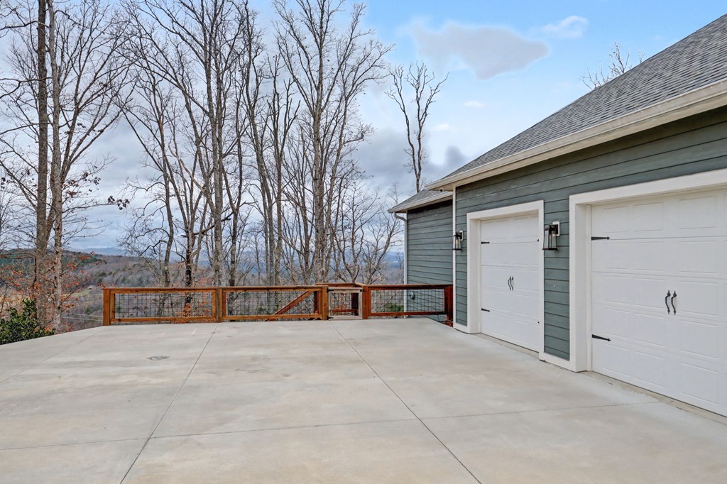 Blairsville, Georgia, 30512, United States, 4 Bedrooms Bedrooms, ,4 BathroomsBathrooms,Residential,Active,2019454