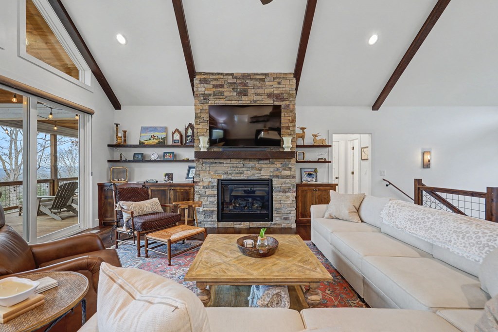 Blairsville, Georgia, 30512, United States, 4 Bedrooms Bedrooms, ,4 BathroomsBathrooms,Residential,Active,2019454