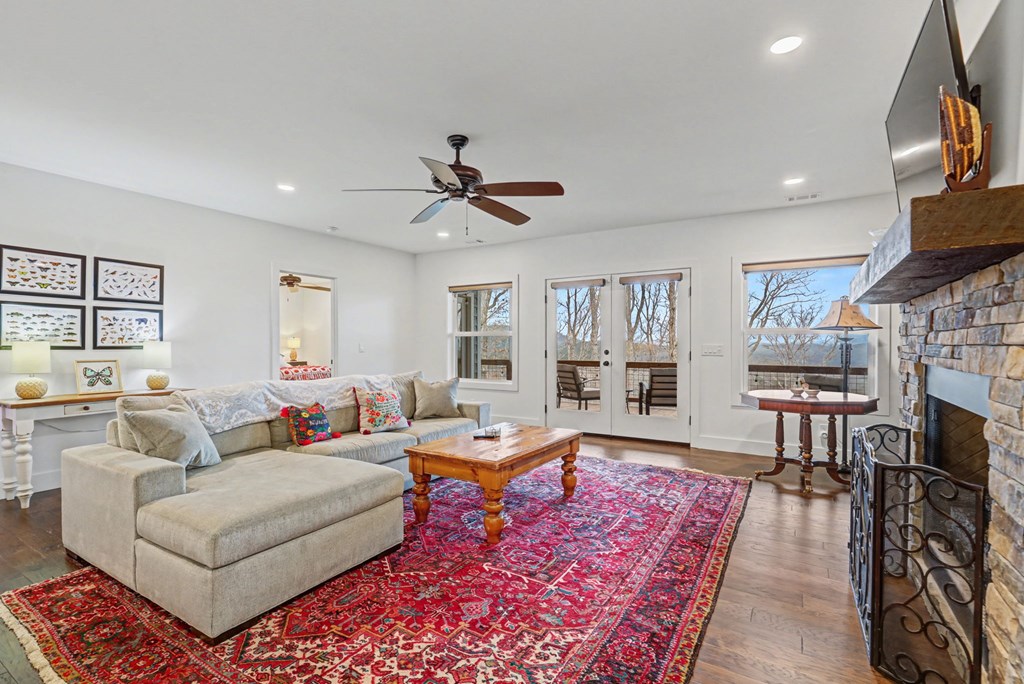 Blairsville, Georgia, 30512, United States, 4 Bedrooms Bedrooms, ,4 BathroomsBathrooms,Residential,Active,2019454