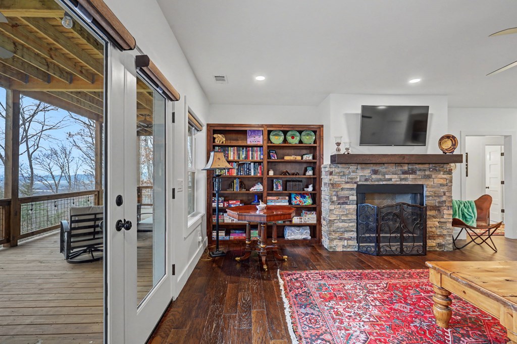 Blairsville, Georgia, 30512, United States, 4 Bedrooms Bedrooms, ,4 BathroomsBathrooms,Residential,Active,2019454