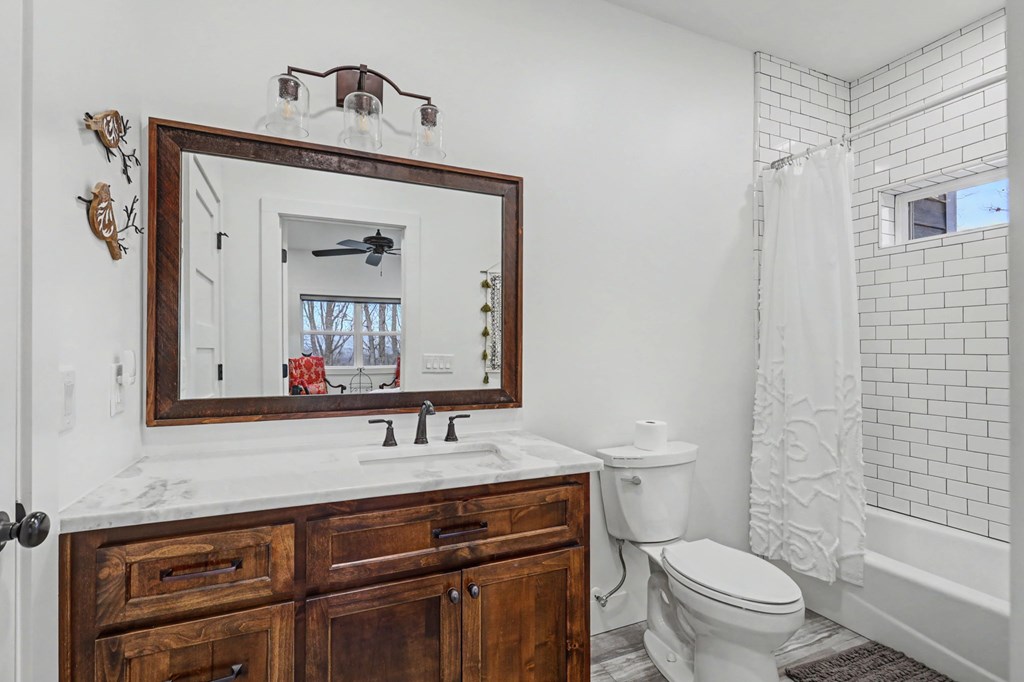 Blairsville, Georgia, 30512, United States, 4 Bedrooms Bedrooms, ,4 BathroomsBathrooms,Residential,Active,2019454
