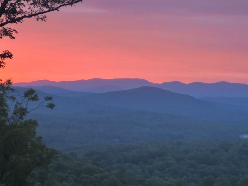Blairsville, Georgia, 30512, United States, 4 Bedrooms Bedrooms, ,4 BathroomsBathrooms,Residential,Active,2019454
