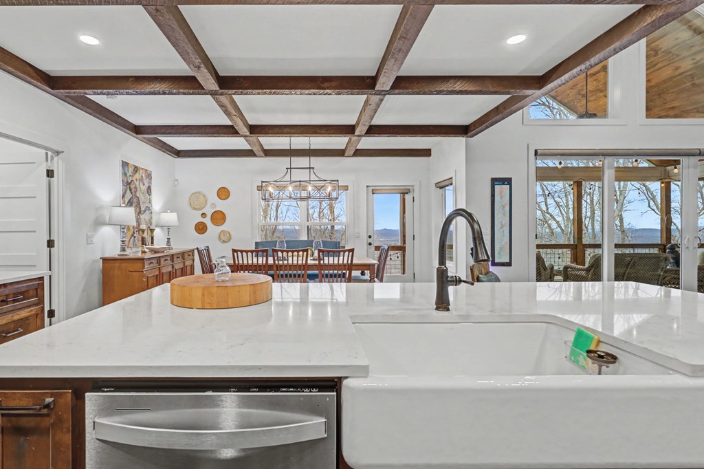 Blairsville, Georgia, 30512, United States, 4 Bedrooms Bedrooms, ,4 BathroomsBathrooms,Residential,Active,2019454