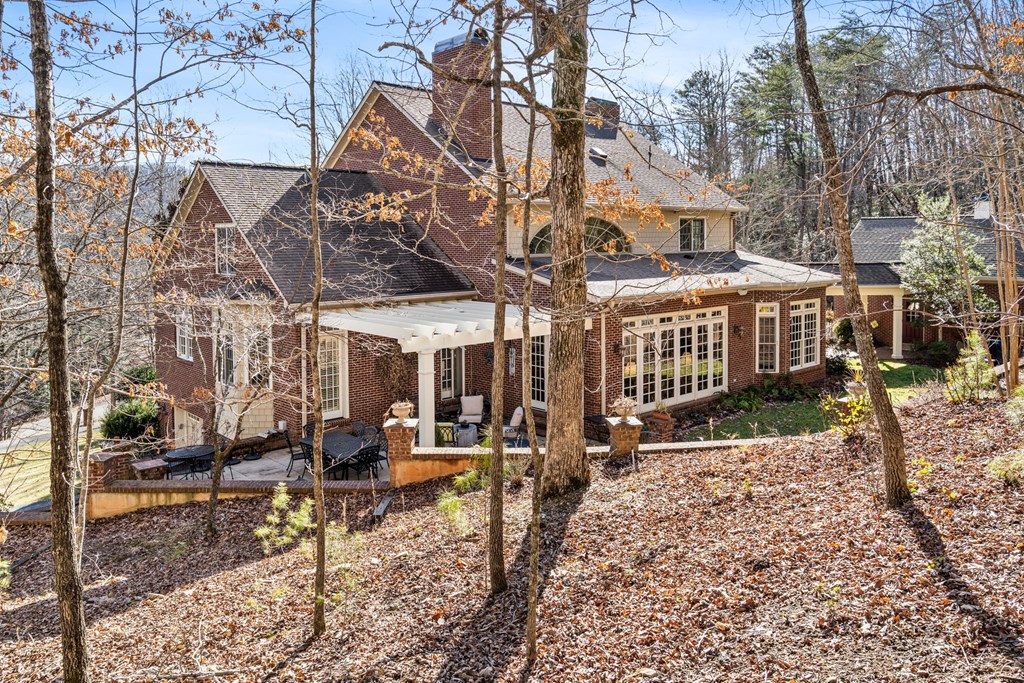 4323 Spring Court Cove