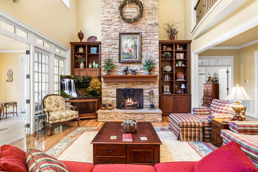 4323 Spring Court Cove