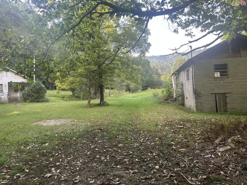 191 NW Roach Cove Road