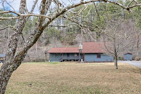 A home in Hayesville