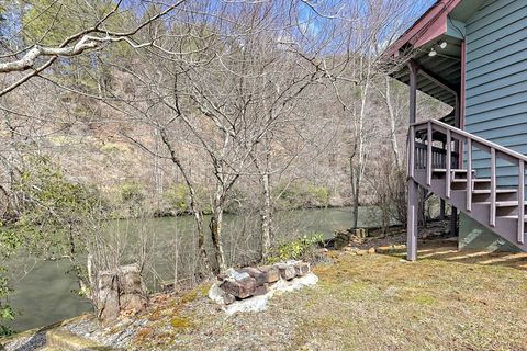 A home in Hayesville