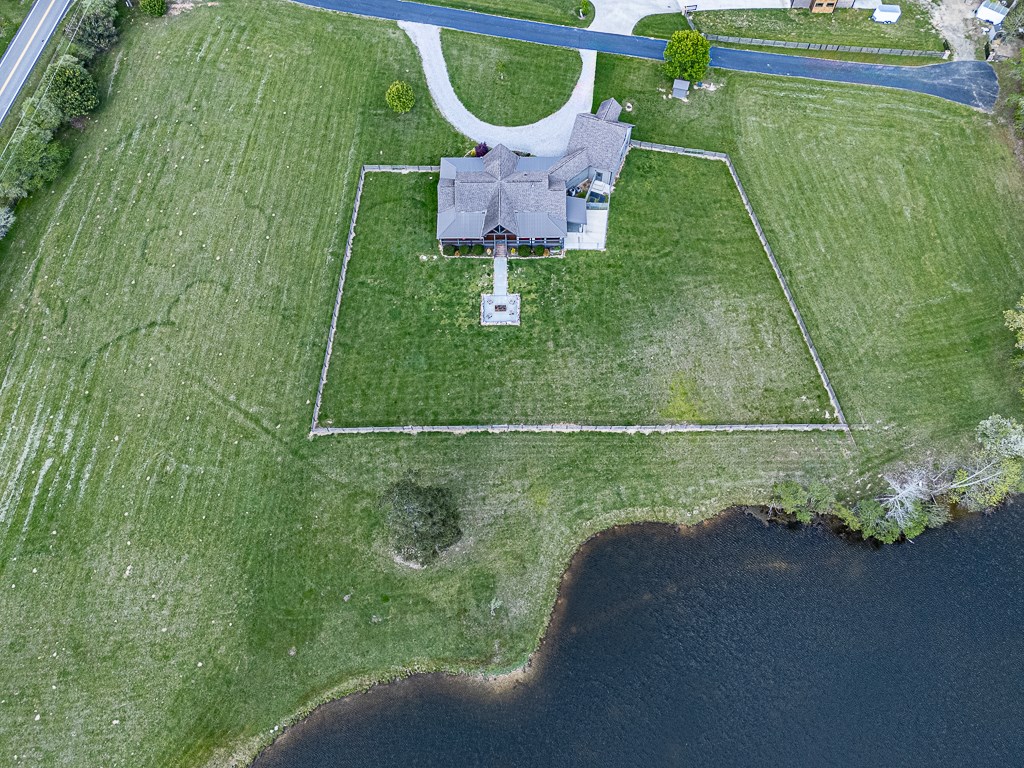 42 Lone Pine Drive