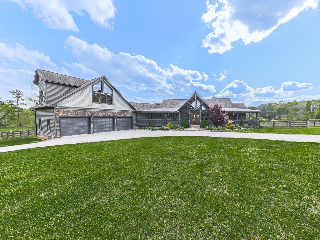 42 Lone Pine Drive