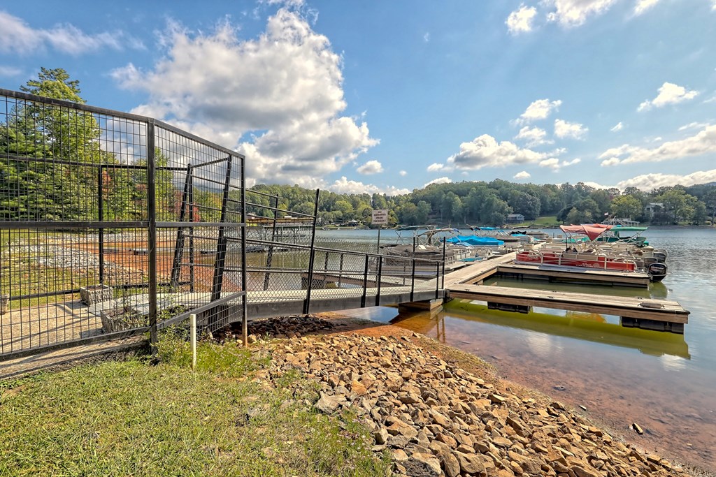 1060 Chatuge Village Circle