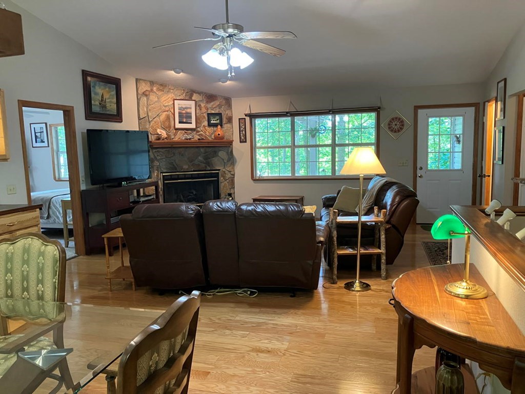 6364 Springwood Trail