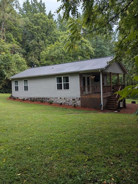 A home in Hayesville