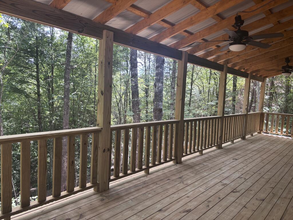 752 Whispering Ridge Dr.