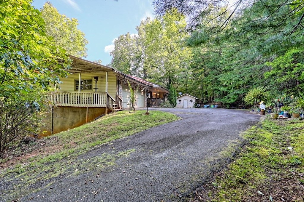 466 Ivy Log Creek