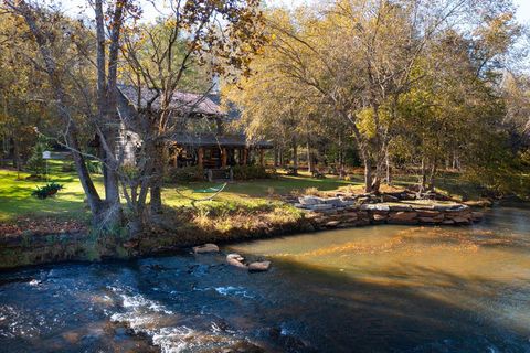 A home in Hayesville