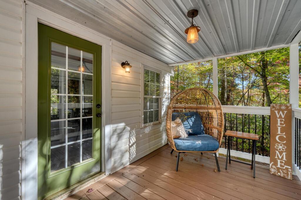 78 Hall Creek Road