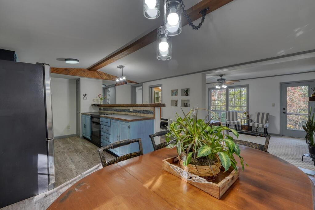 78 Hall Creek Road