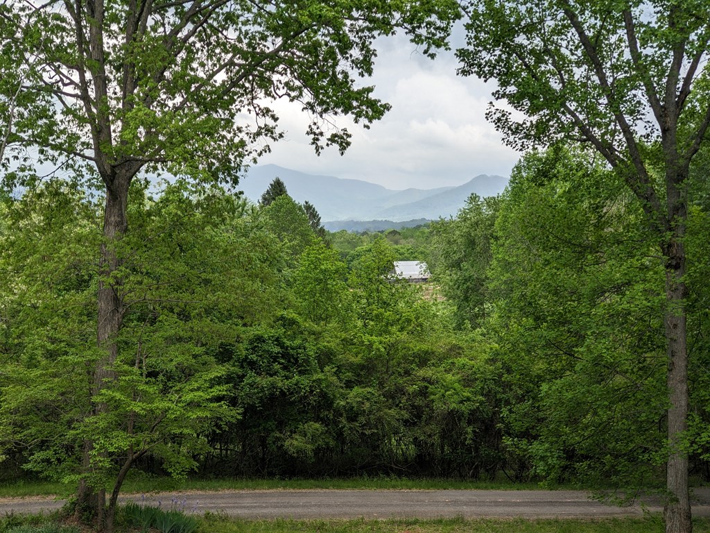 201 Tahlequah Ridge
