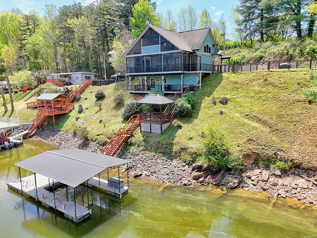 Hayesville, North Carolina, 28904, United States, 3 Bedrooms Bedrooms, ,4 BathroomsBathrooms,Residential,Active,2038145