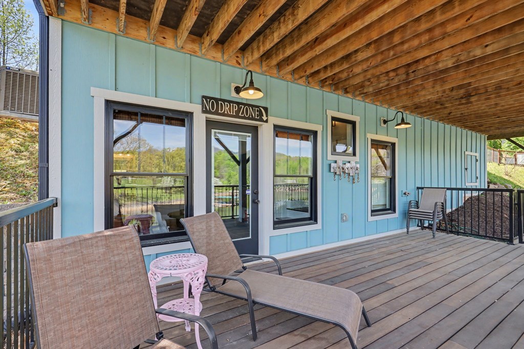 Hayesville, North Carolina, 28904, United States, 3 Bedrooms Bedrooms, ,4 BathroomsBathrooms,Residential,Active,2038145