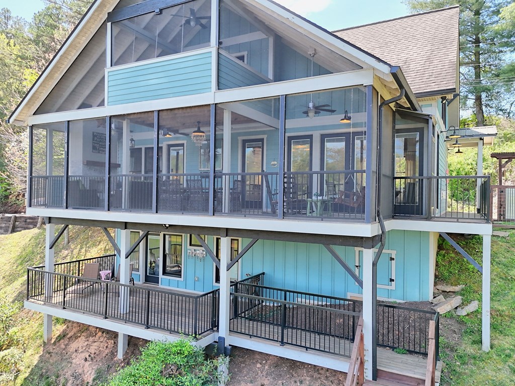Hayesville, North Carolina, 28904, United States, 3 Bedrooms Bedrooms, ,4 BathroomsBathrooms,Residential,Active,2038145