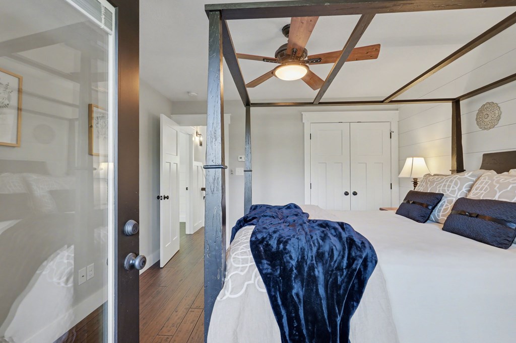 Hayesville, North Carolina, 28904, United States, 3 Bedrooms Bedrooms, ,4 BathroomsBathrooms,Residential,Active,2038145