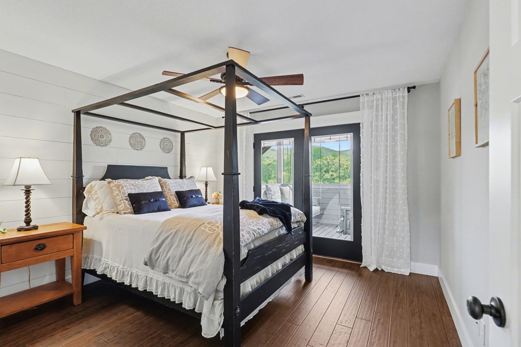Hayesville, North Carolina, 28904, United States, 3 Bedrooms Bedrooms, ,4 BathroomsBathrooms,Residential,Active,2038145