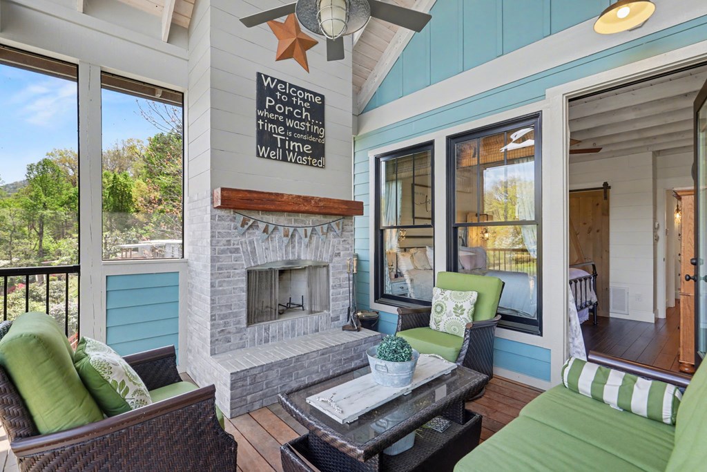 Hayesville, North Carolina, 28904, United States, 3 Bedrooms Bedrooms, ,4 BathroomsBathrooms,Residential,Active,2038145