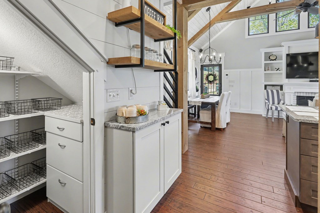 Hayesville, North Carolina, 28904, United States, 3 Bedrooms Bedrooms, ,4 BathroomsBathrooms,Residential,Active,2038145