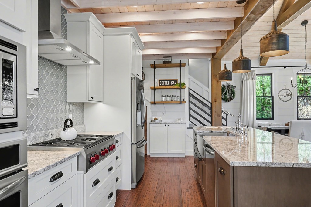 Hayesville, North Carolina, 28904, United States, 3 Bedrooms Bedrooms, ,4 BathroomsBathrooms,Residential,Active,2038145