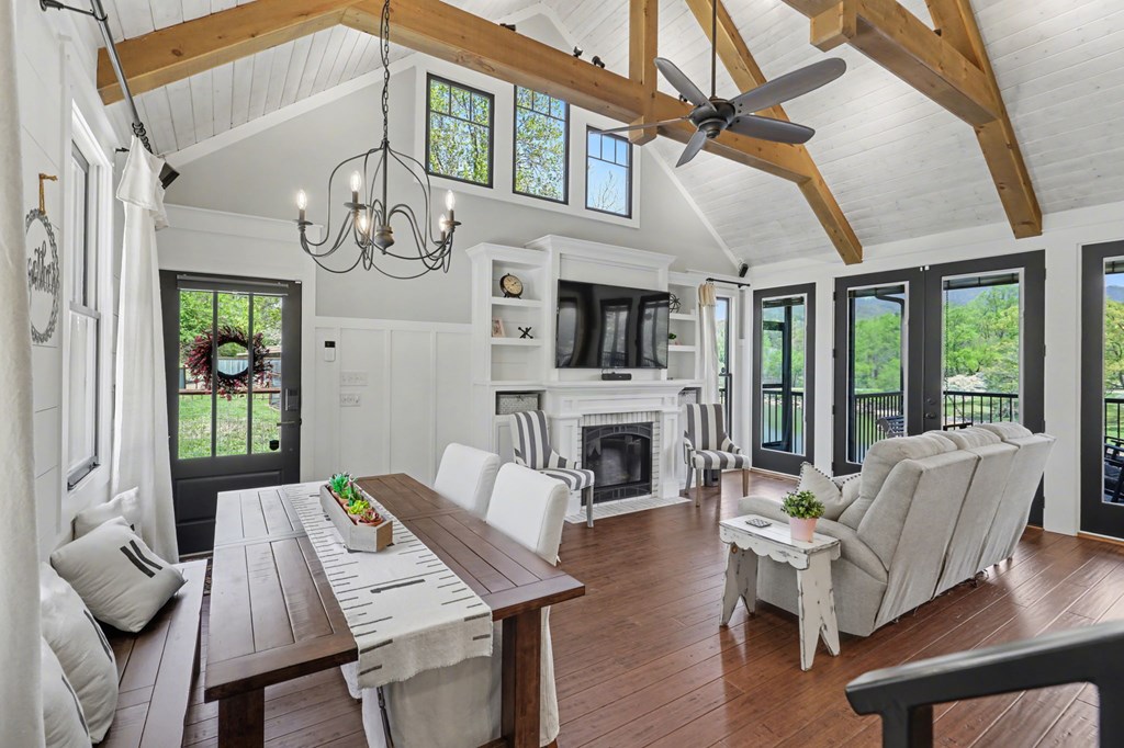 Hayesville, North Carolina, 28904, United States, 3 Bedrooms Bedrooms, ,4 BathroomsBathrooms,Residential,Active,2038145