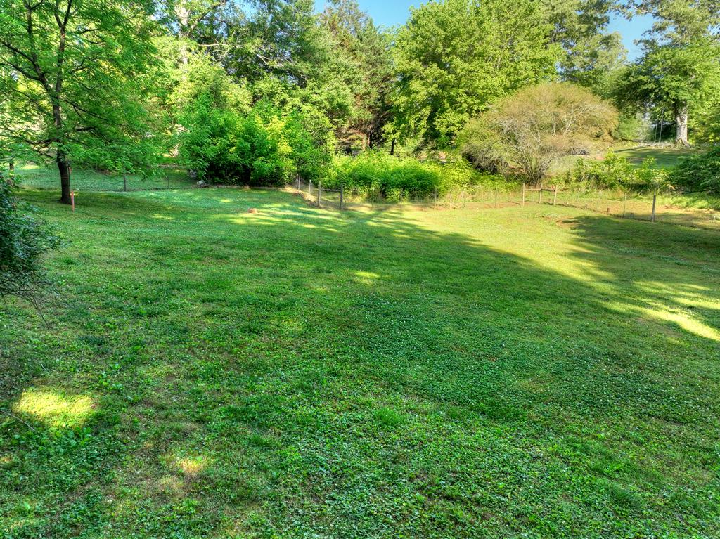 1575 Yukon Road