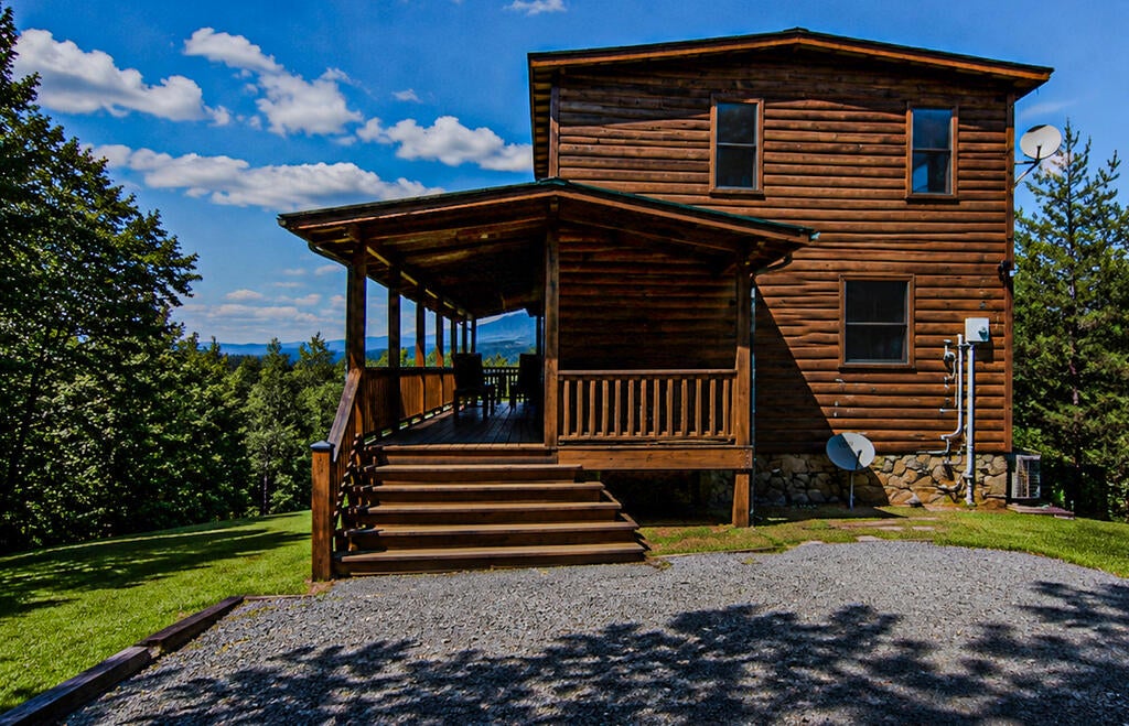 20 Locust Pointe Trail