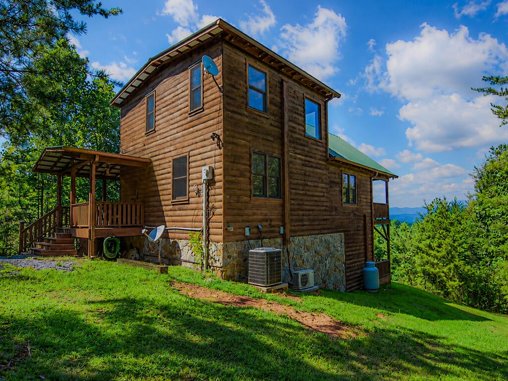 20 Locust Pointe Trail