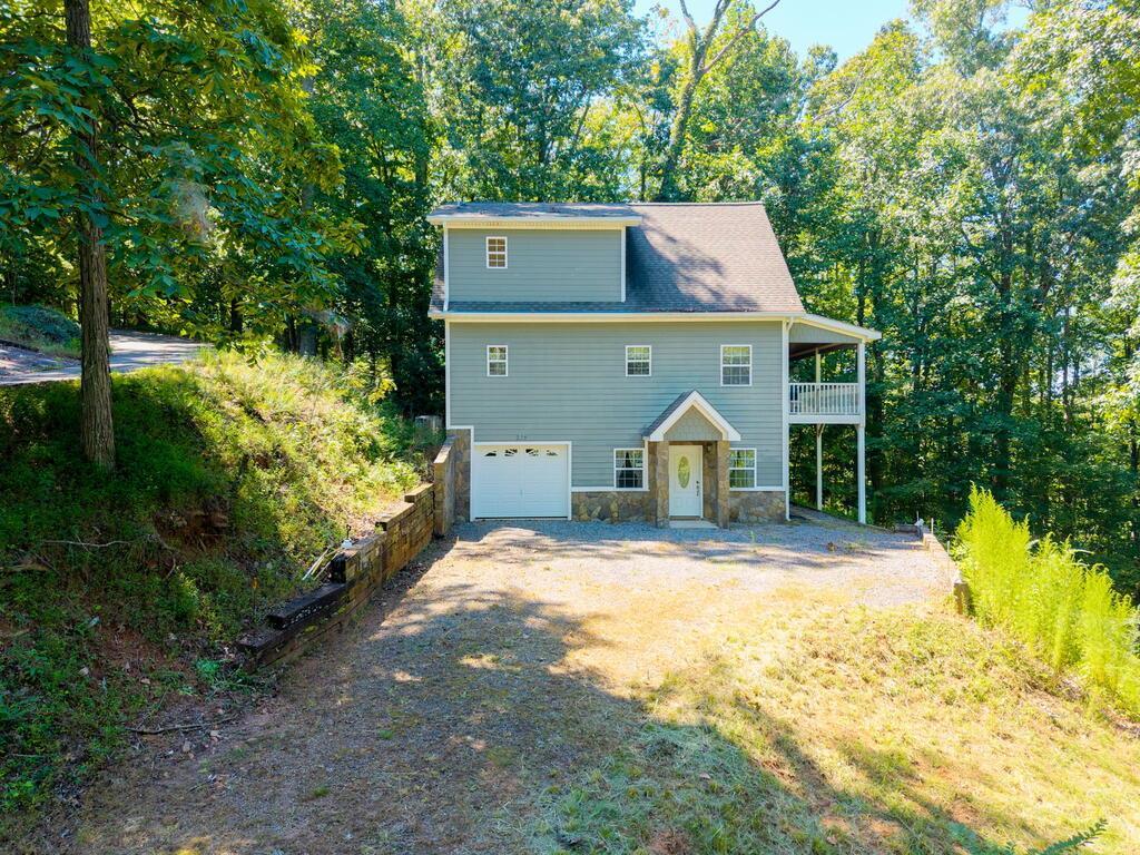 228 Longview Drive