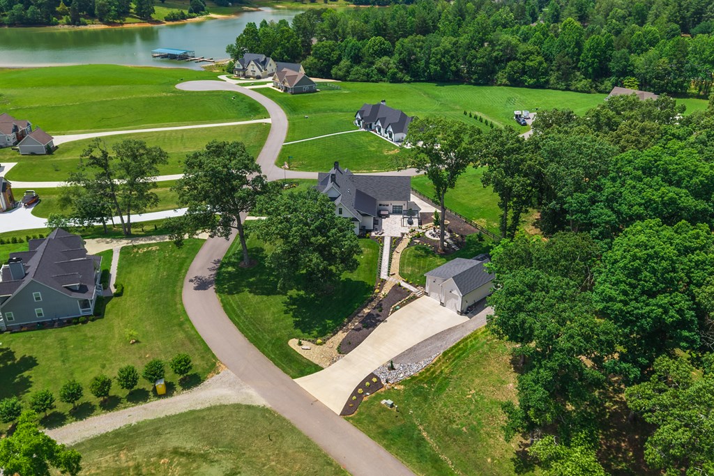 24 Farmland Ct