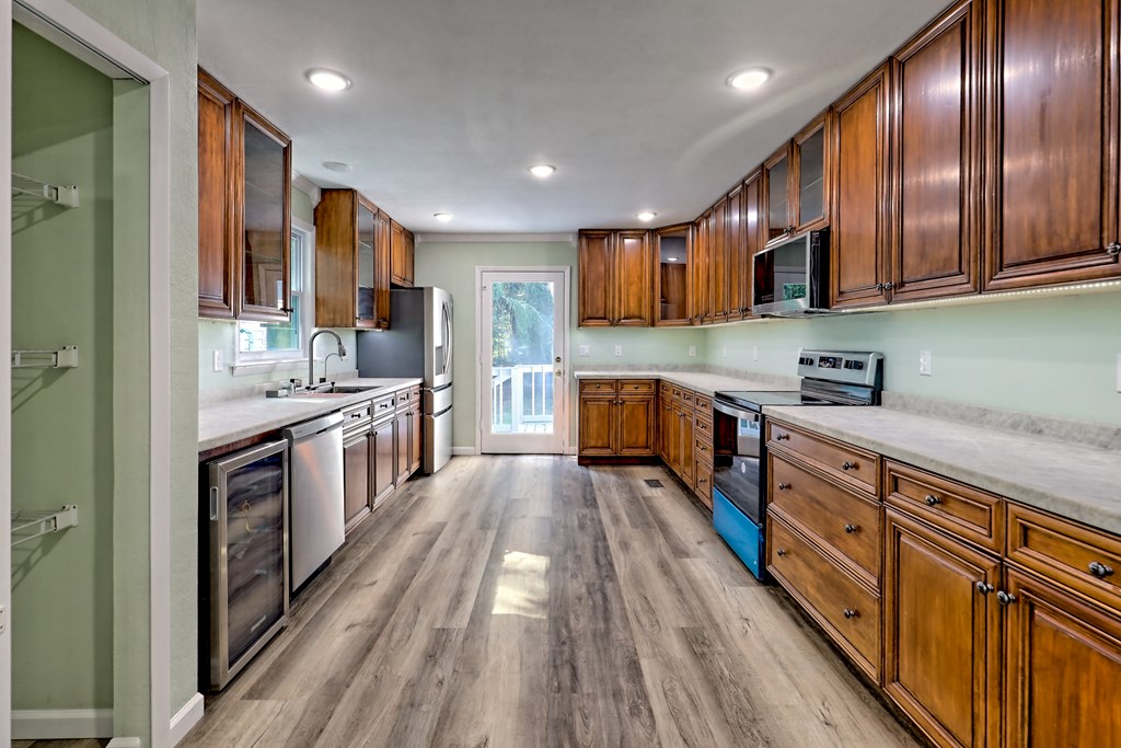 28 Coon Tail Road