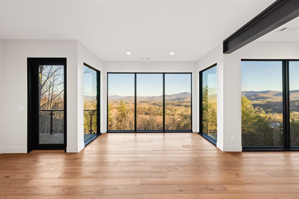 Blairsville, Georgia, 30512, United States, 4 Bedrooms Bedrooms, ,4 BathroomsBathrooms,Residential,Active,2033702