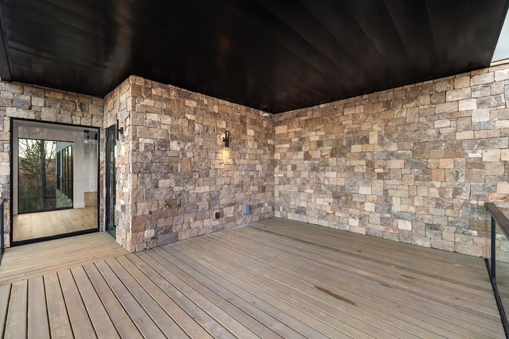 Blairsville, Georgia, 30512, United States, 4 Bedrooms Bedrooms, ,4 BathroomsBathrooms,Residential,Active,2033702