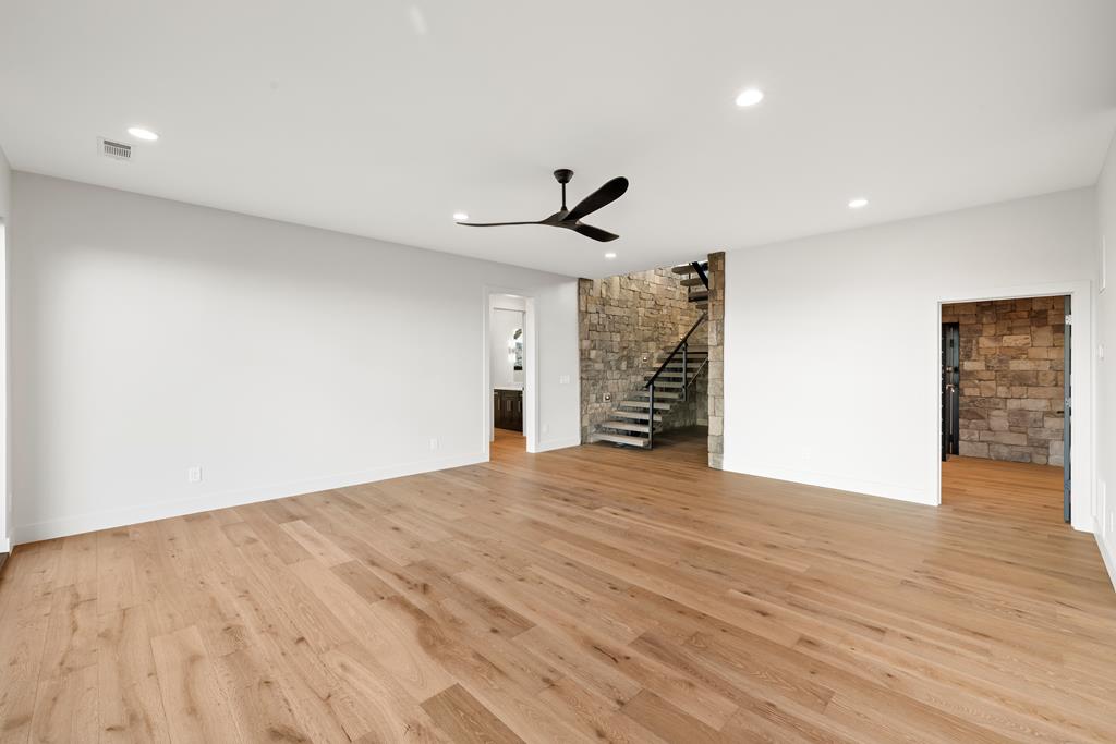 Blairsville, Georgia, 30512, United States, 4 Bedrooms Bedrooms, ,4 BathroomsBathrooms,Residential,Active,2033702