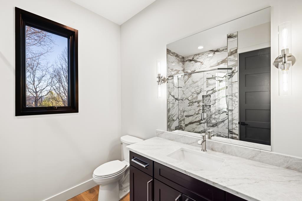 Blairsville, Georgia, 30512, United States, 4 Bedrooms Bedrooms, ,4 BathroomsBathrooms,Residential,Active,2033702