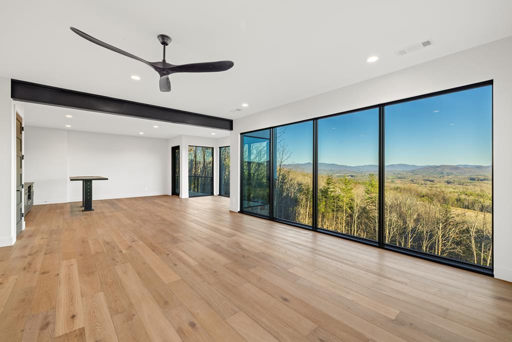 Blairsville, Georgia, 30512, United States, 4 Bedrooms Bedrooms, ,4 BathroomsBathrooms,Residential,Active,2033702