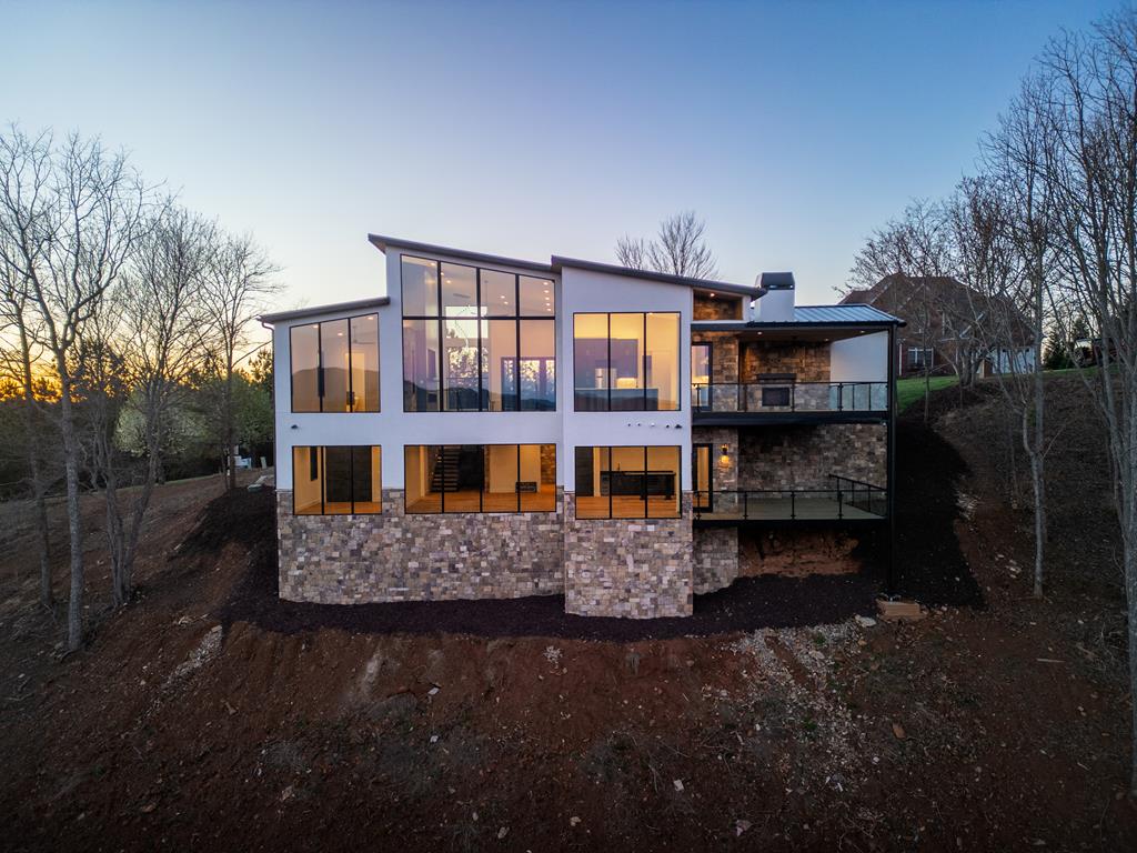 Blairsville, Georgia, 30512, United States, 4 Bedrooms Bedrooms, ,4 BathroomsBathrooms,Residential,Active,2033702