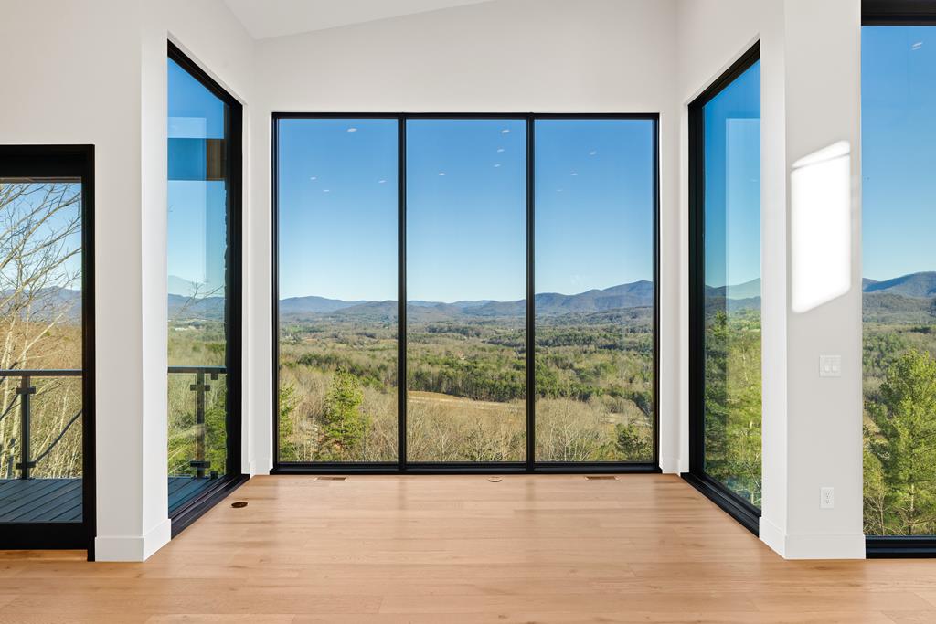 Blairsville, Georgia, 30512, United States, 4 Bedrooms Bedrooms, ,4 BathroomsBathrooms,Residential,Active,2033702