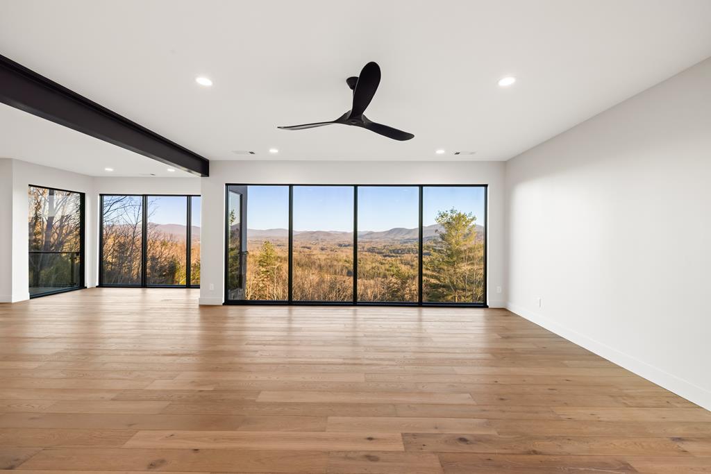 Blairsville, Georgia, 30512, United States, 4 Bedrooms Bedrooms, ,4 BathroomsBathrooms,Residential,Active,2033702