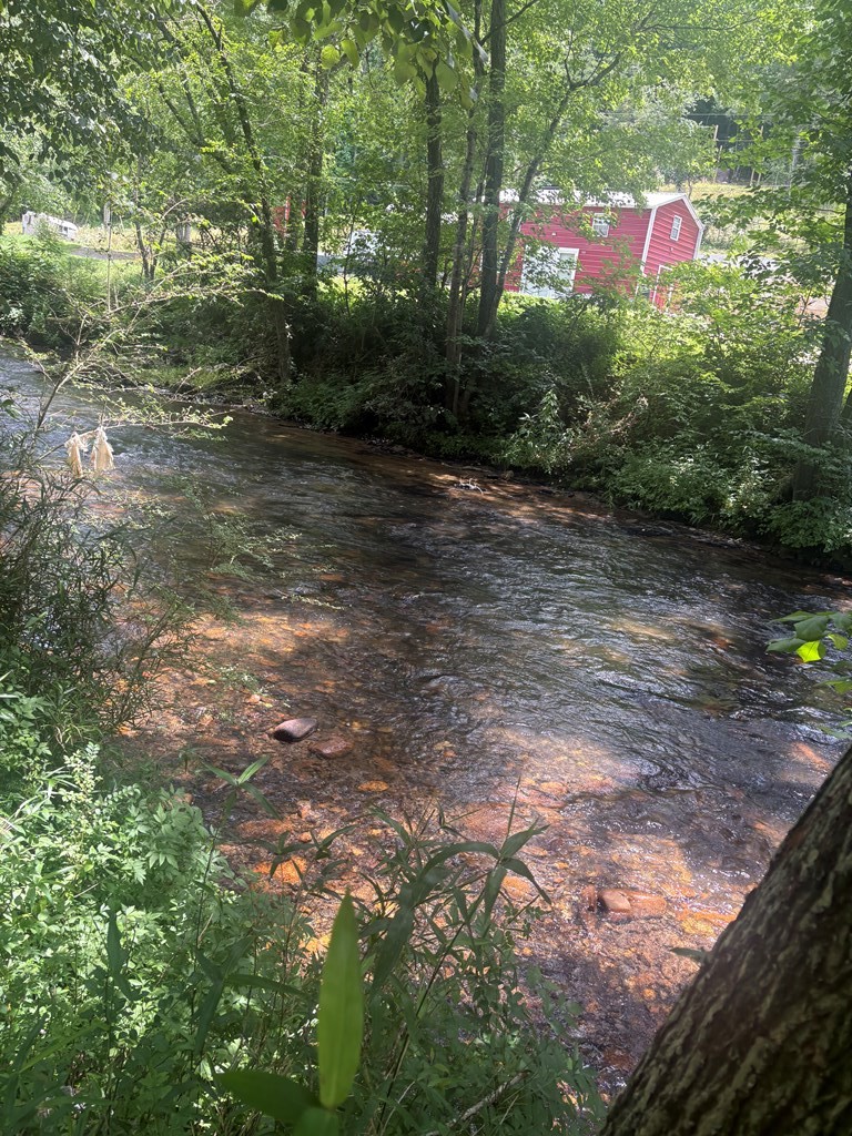lot 6 Creekfront Lane