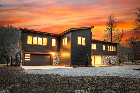 494 Riverbend Manor Blue Ridge GA 30513