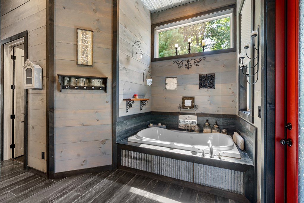 Blue Ridge, Georgia, 30513, United States, 5 Bedrooms Bedrooms, ,4 BathroomsBathrooms,Residential,Active,2031793